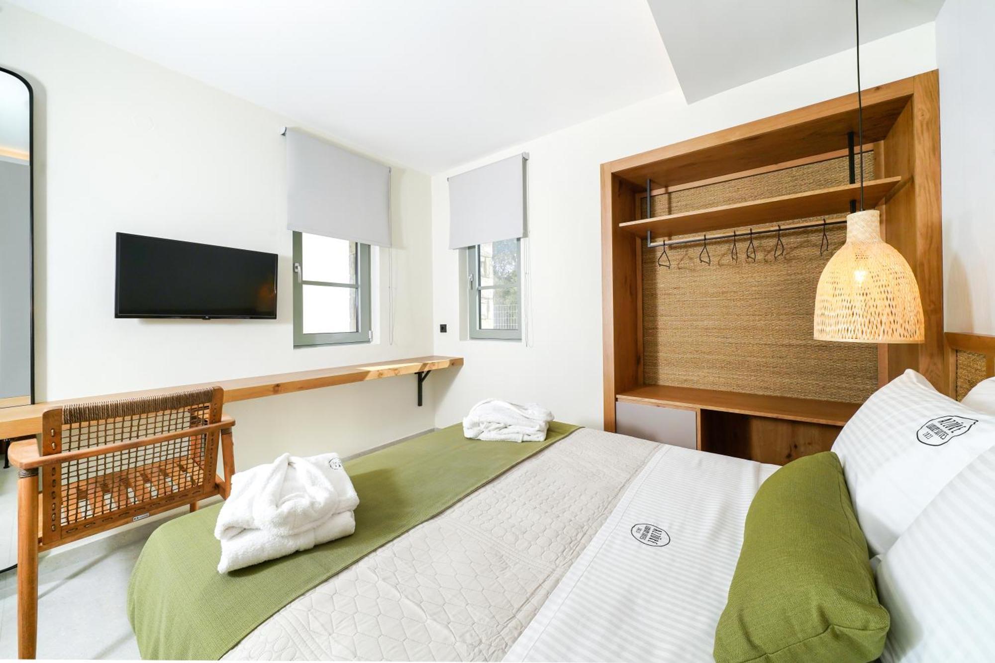 Azzure Luxury Suites Potos Exterior photo