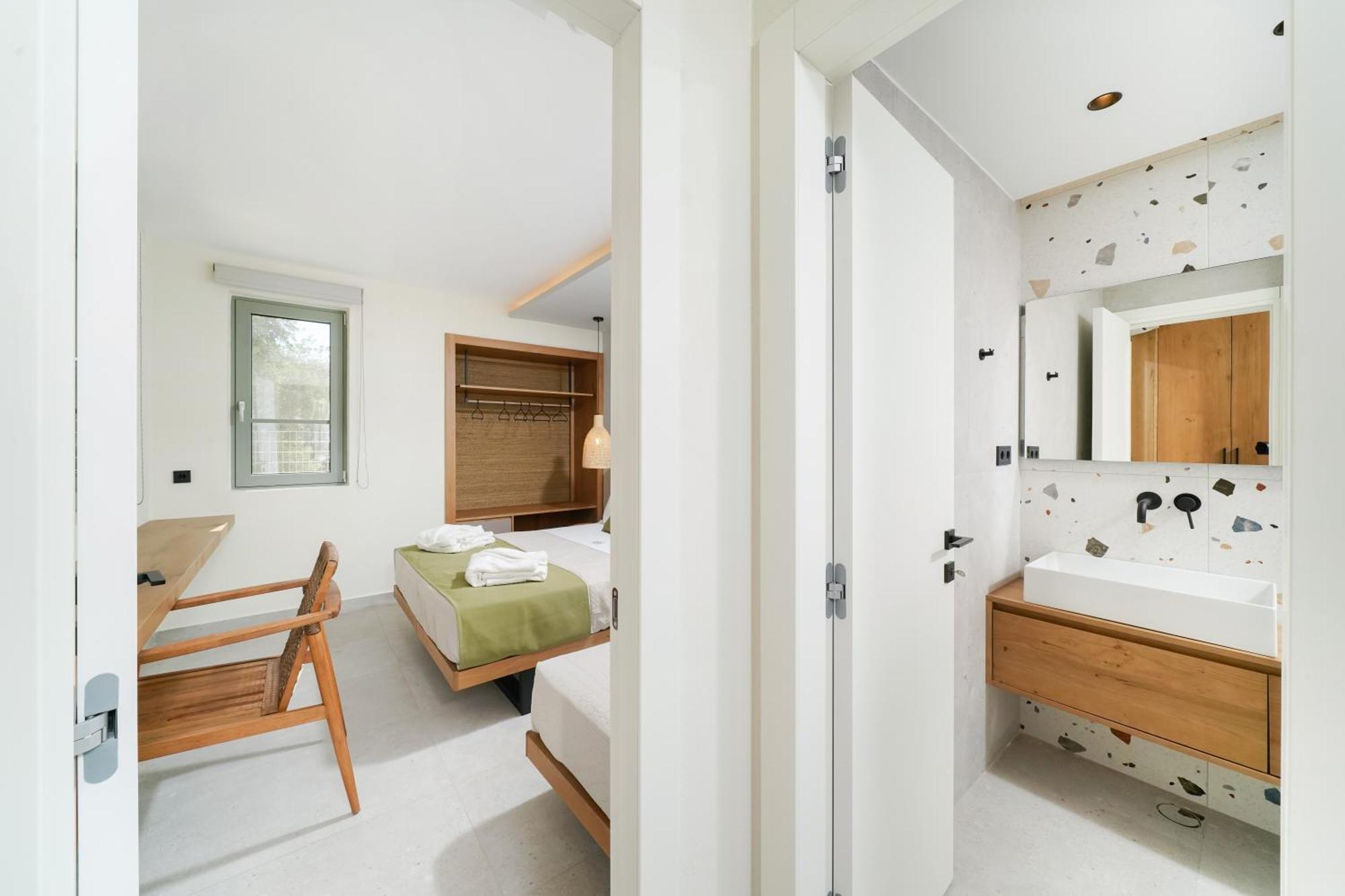 Azzure Luxury Suites Potos Exterior photo