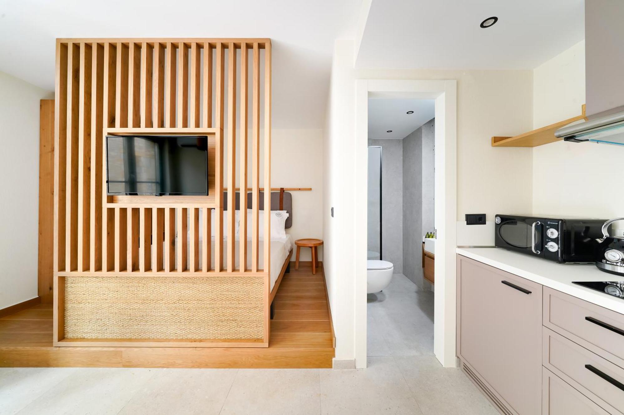 Azzure Luxury Suites Potos Exterior photo