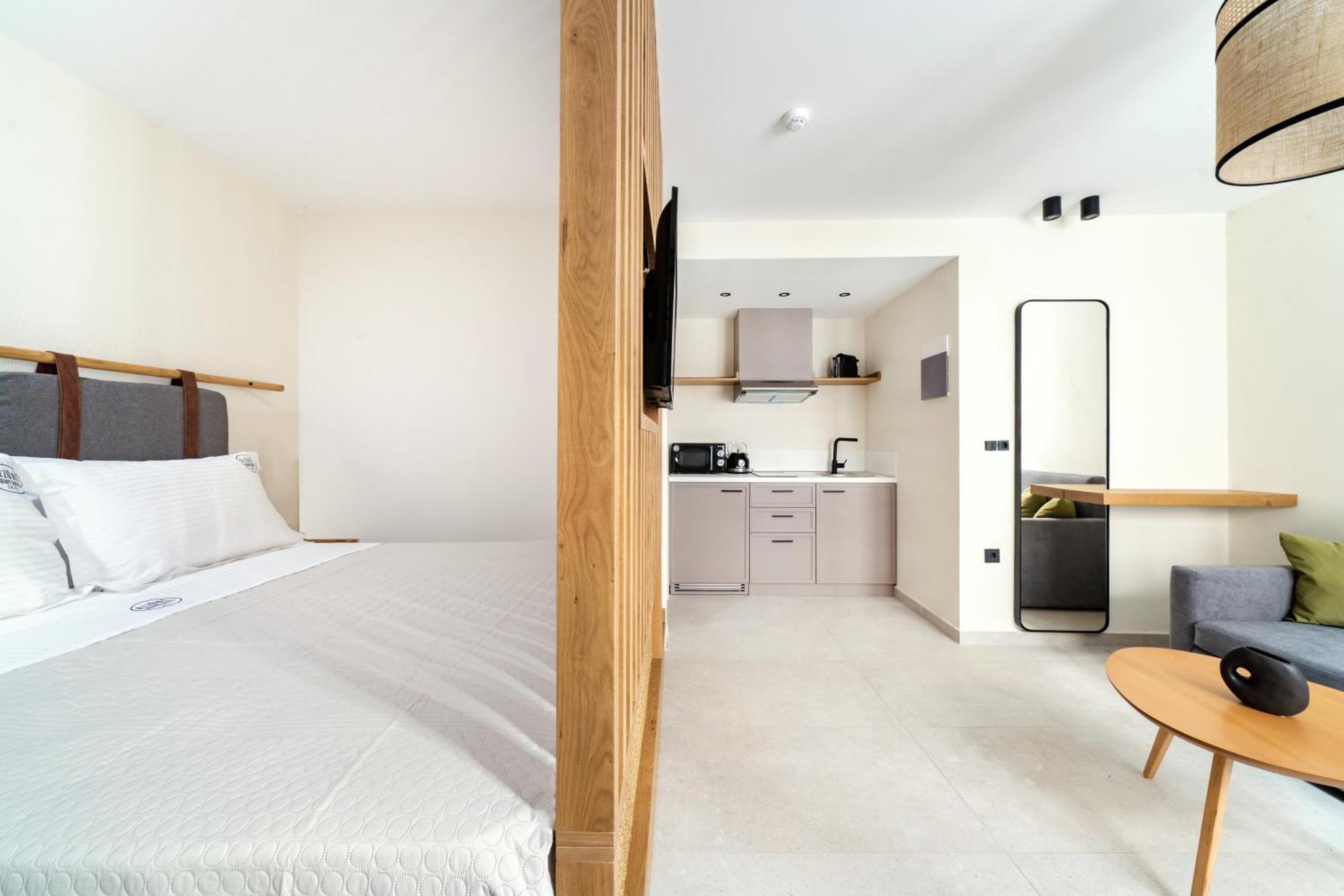 Azzure Luxury Suites Potos Exterior photo