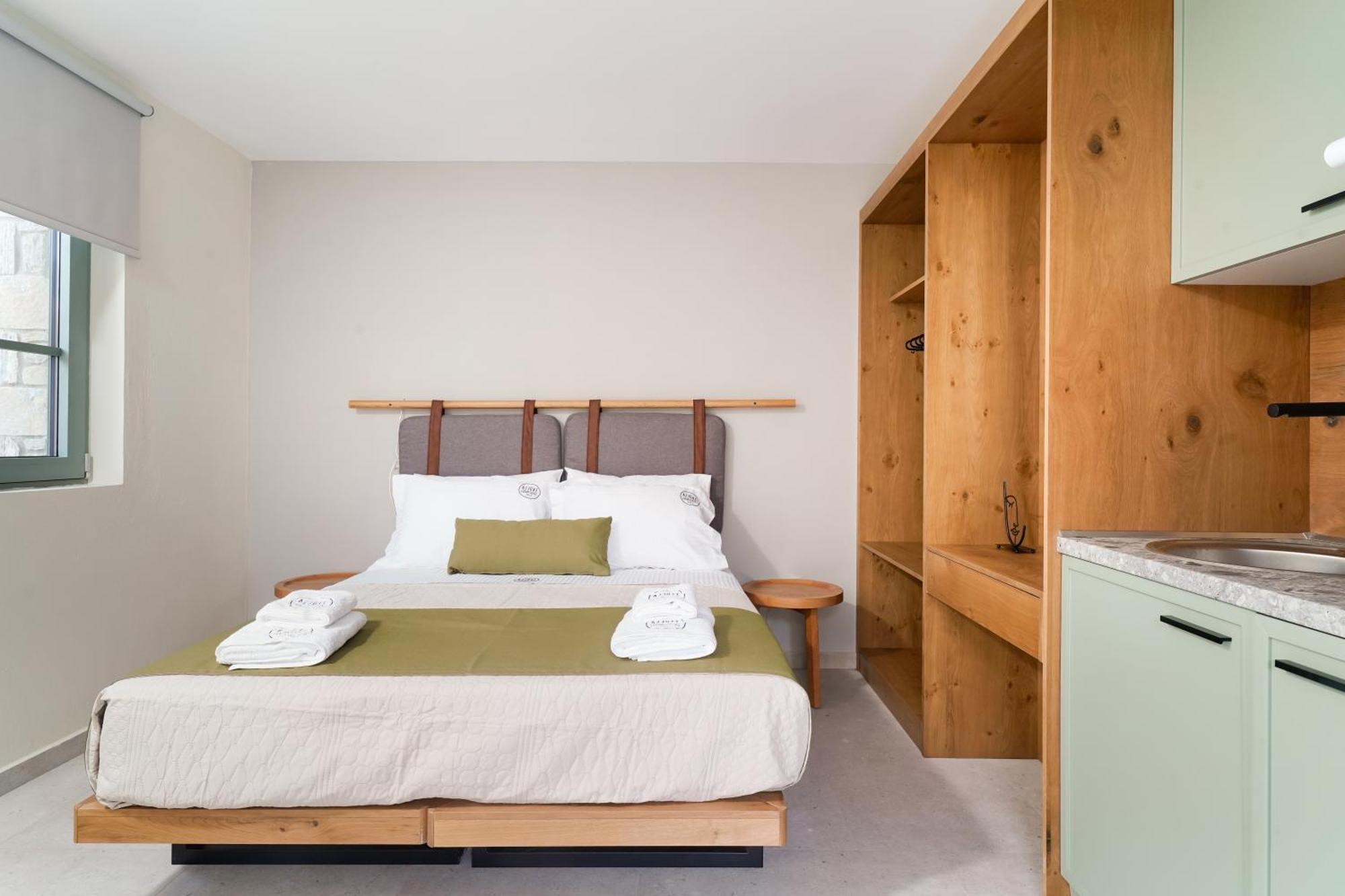 Azzure Luxury Suites Potos Exterior photo