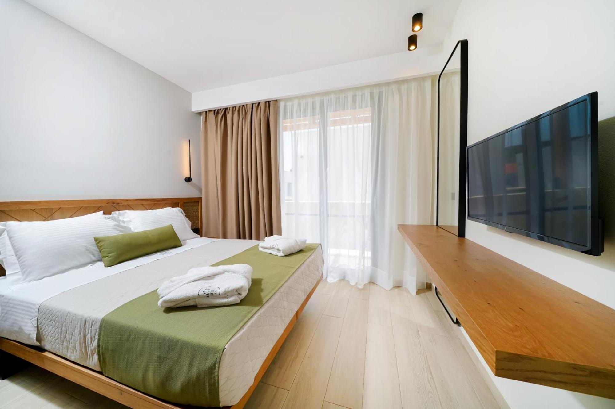 Azzure Luxury Suites Potos Exterior photo